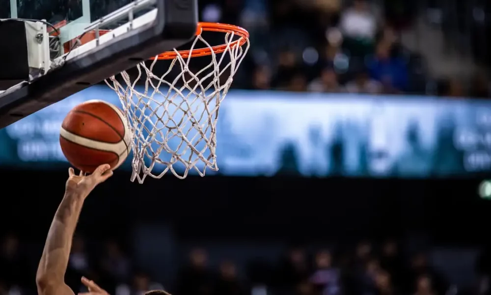 Basketball Game - Layup